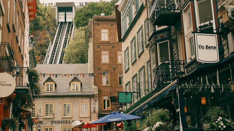 Quebec Experience Program (PEQ): Fastest Path to Quebec PR - illustration éditoriale